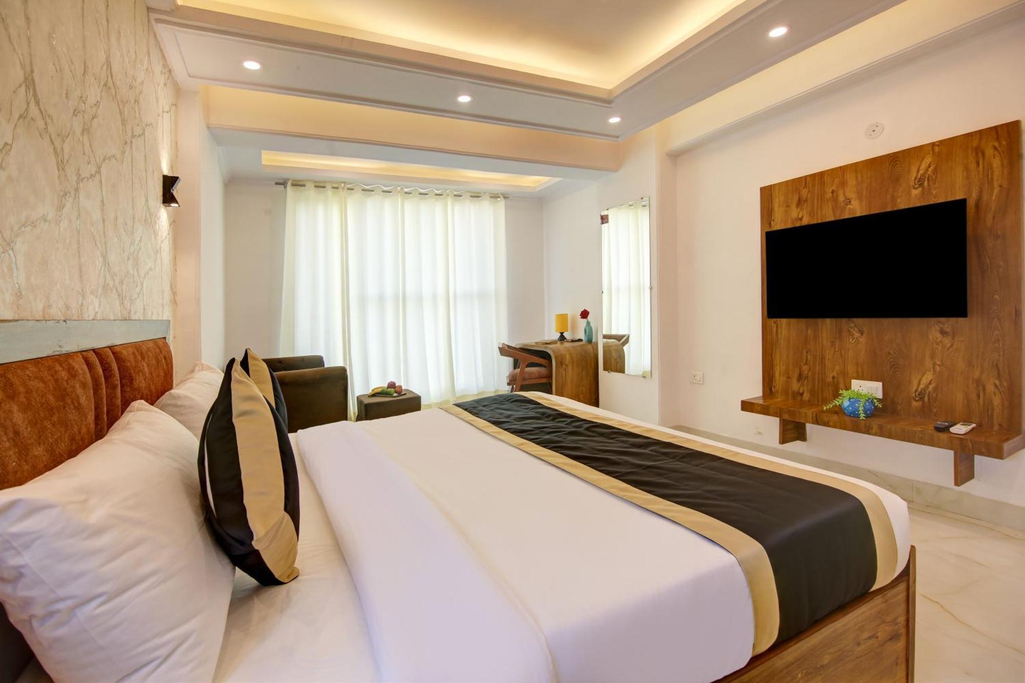 Hotel The Emporio Grand Near Vaishali Metro Station 加济阿巴德 外观 照片