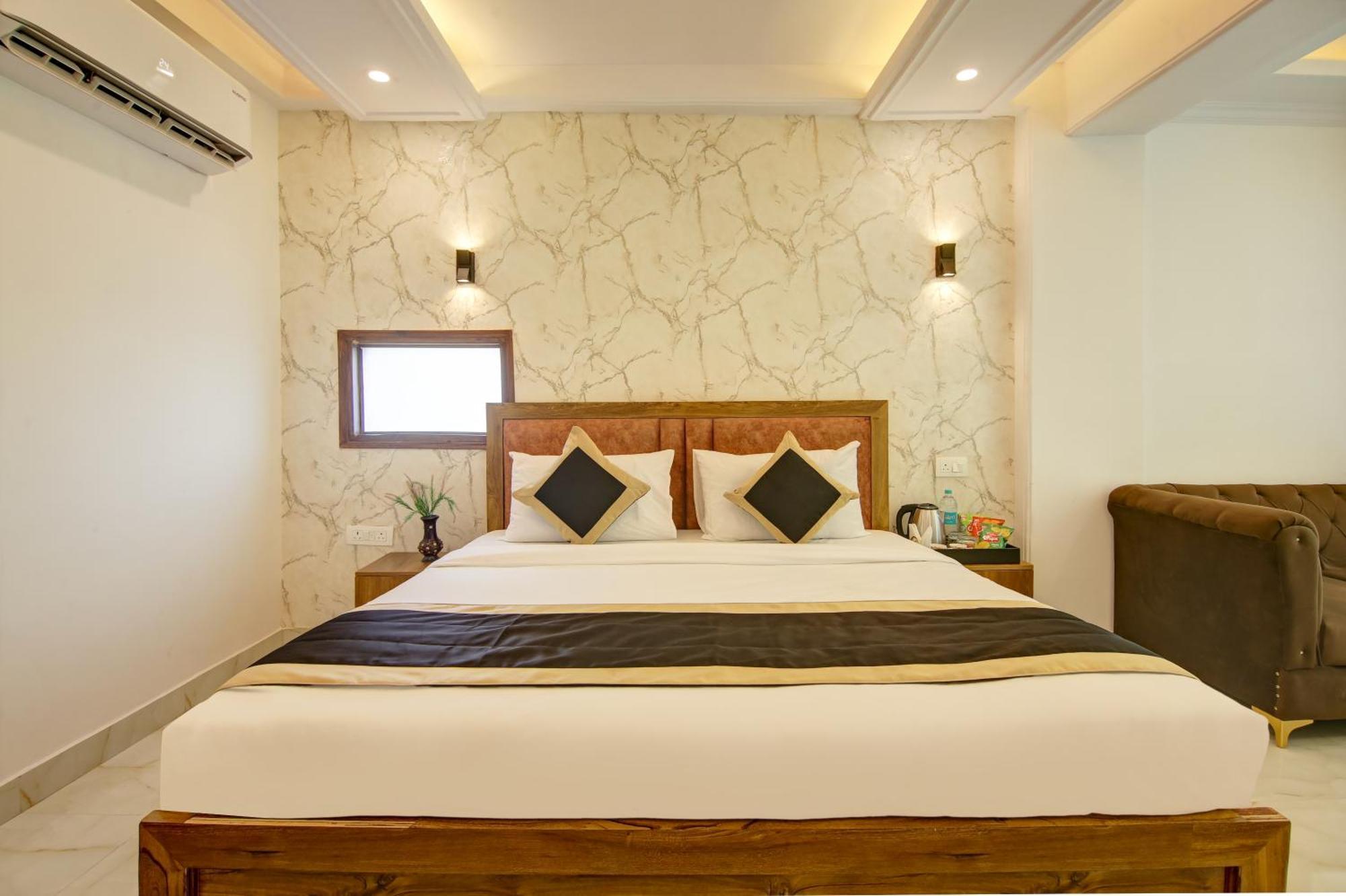 Hotel The Emporio Grand Near Vaishali Metro Station 加济阿巴德 外观 照片