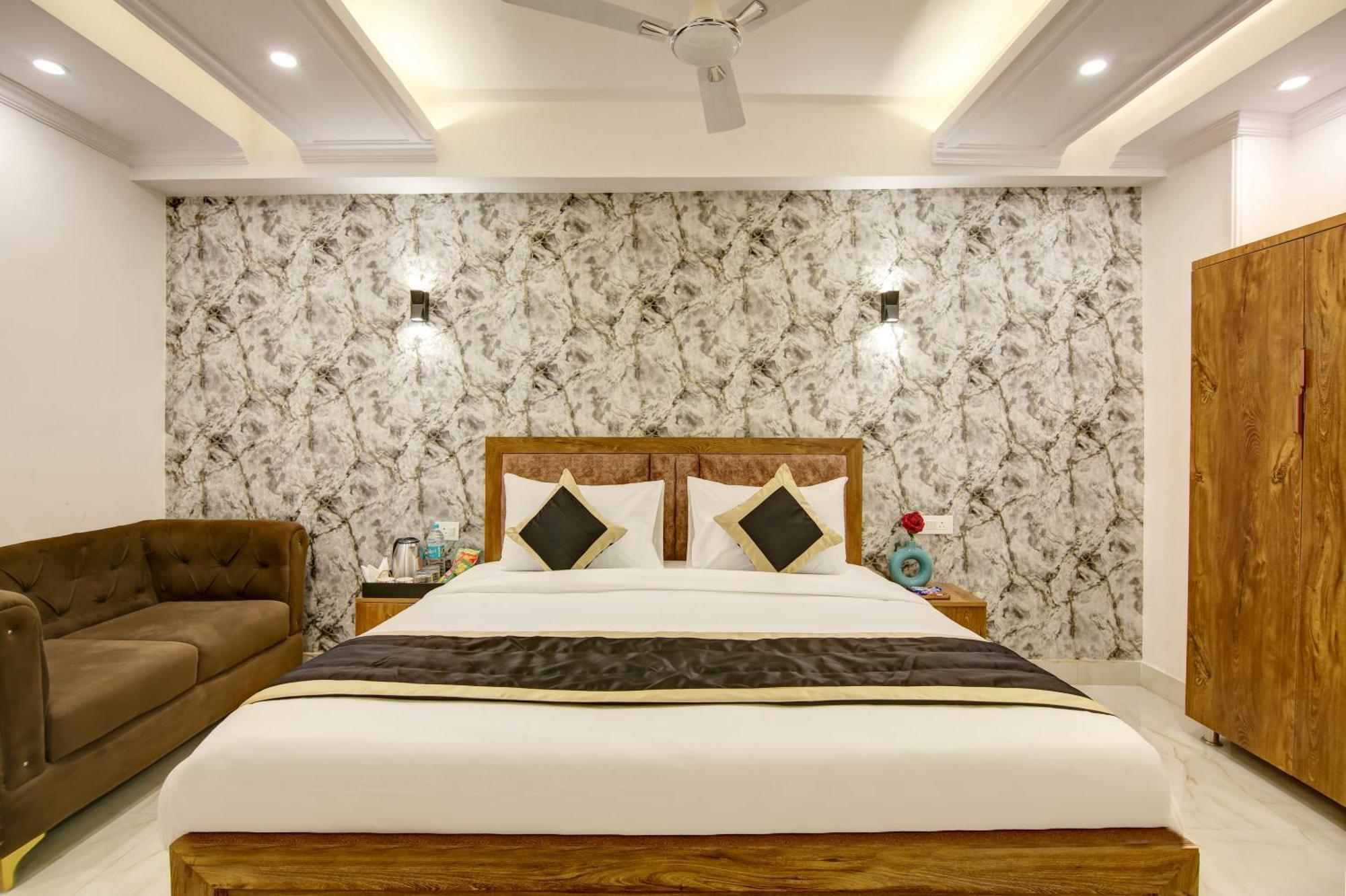Hotel The Emporio Grand Near Vaishali Metro Station 加济阿巴德 外观 照片