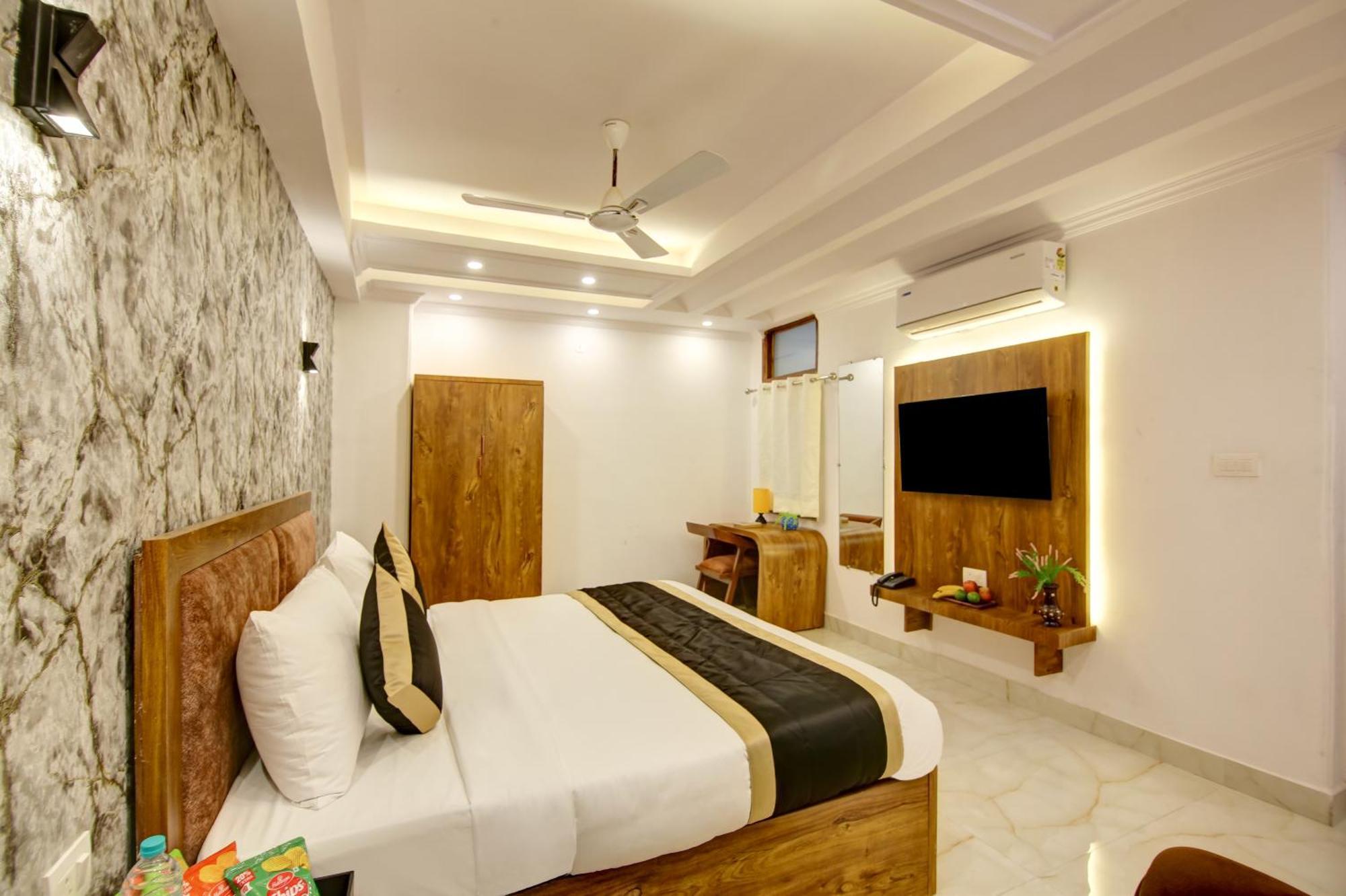 Hotel The Emporio Grand Near Vaishali Metro Station 加济阿巴德 外观 照片