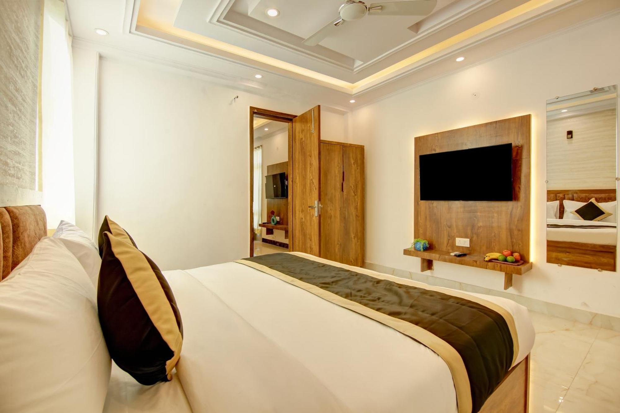 Hotel The Emporio Grand Near Vaishali Metro Station 加济阿巴德 外观 照片