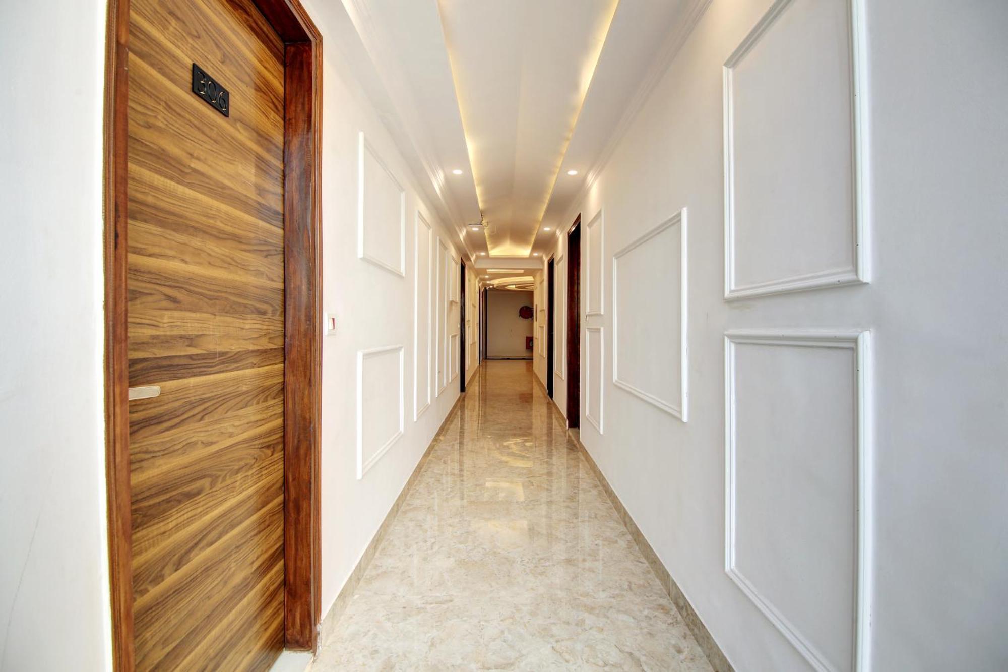 Hotel The Emporio Grand Near Vaishali Metro Station 加济阿巴德 外观 照片