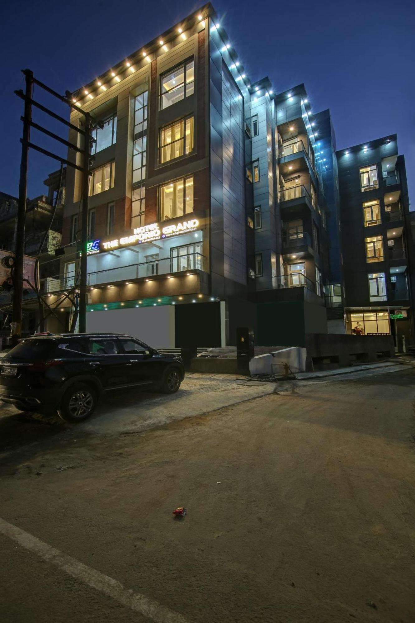 Hotel The Emporio Grand Near Vaishali Metro Station 加济阿巴德 外观 照片