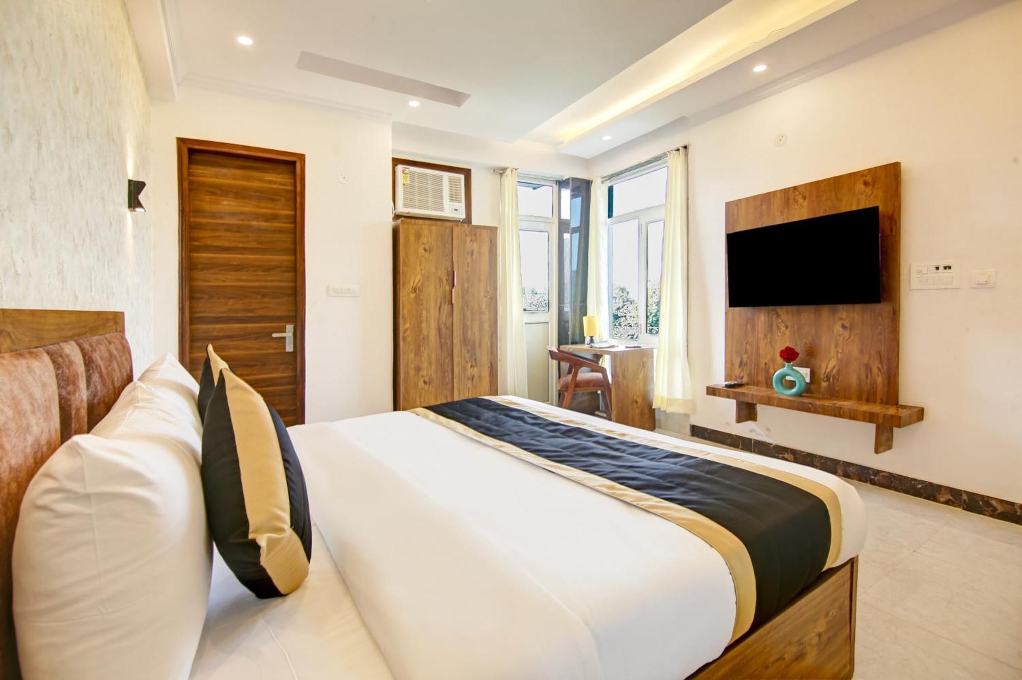 Hotel The Emporio Grand Near Vaishali Metro Station 加济阿巴德 外观 照片