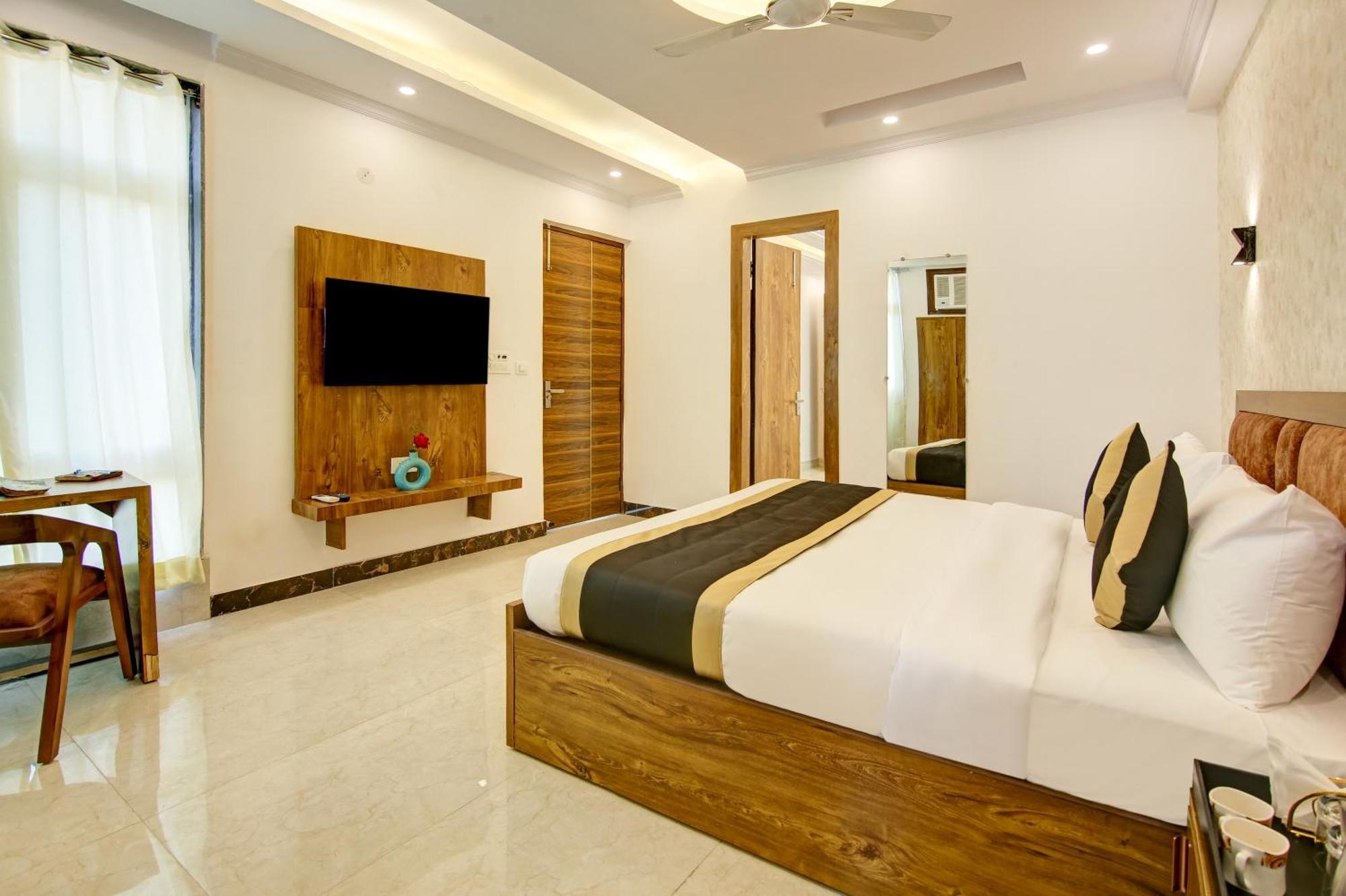 Hotel The Emporio Grand Near Vaishali Metro Station 加济阿巴德 外观 照片