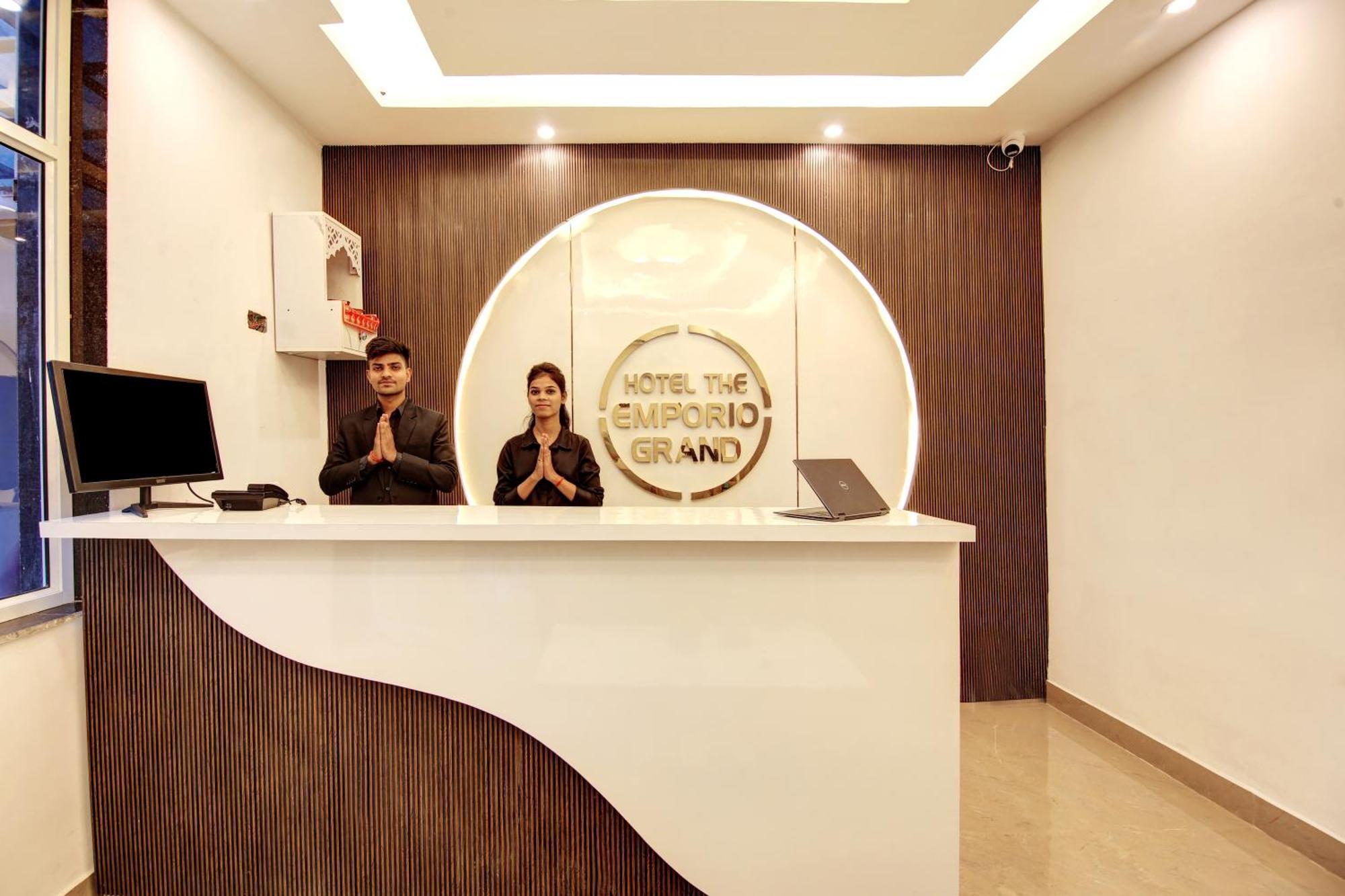 Hotel The Emporio Grand Near Vaishali Metro Station 加济阿巴德 外观 照片