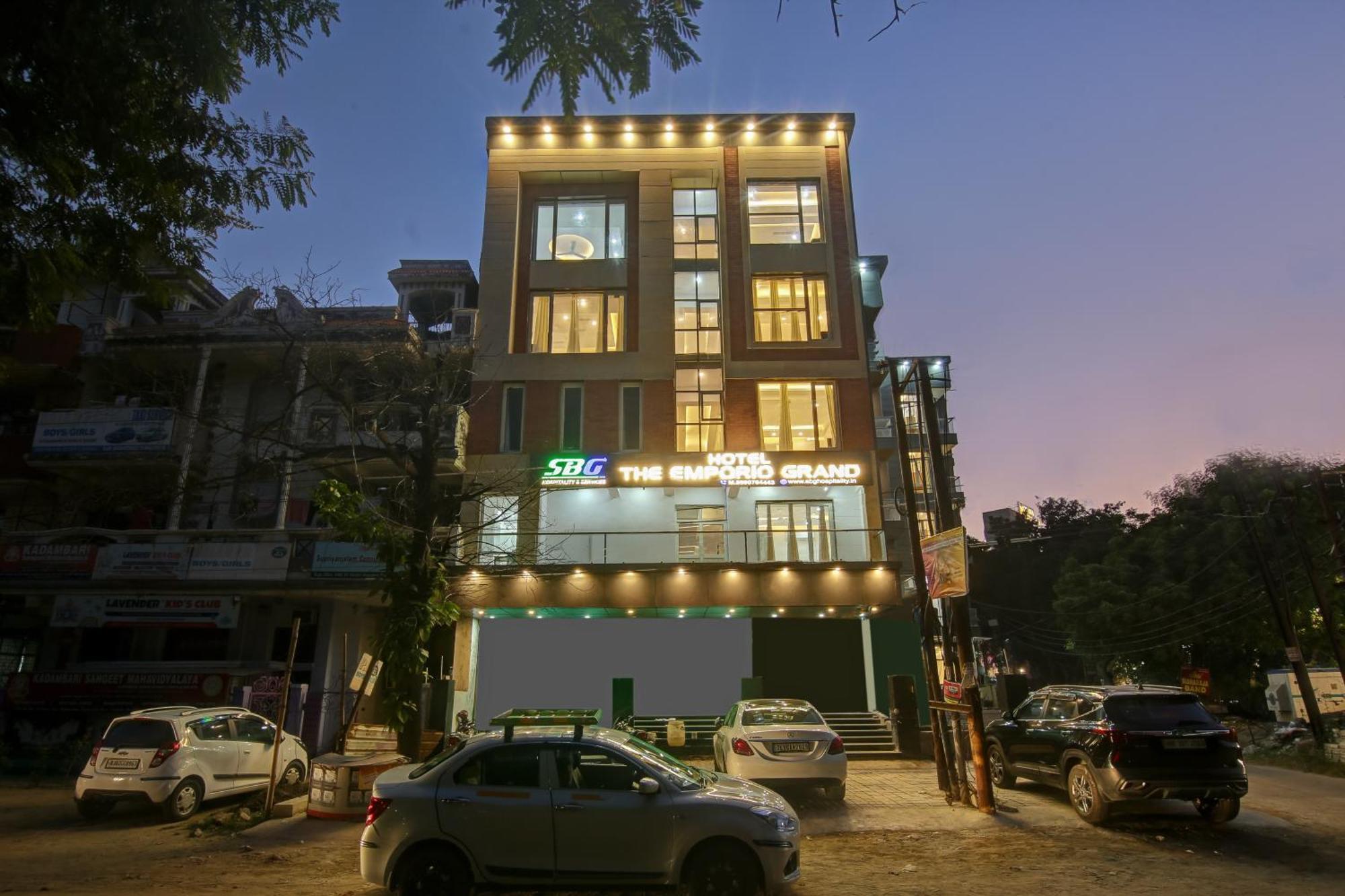 Hotel The Emporio Grand Near Vaishali Metro Station 加济阿巴德 外观 照片