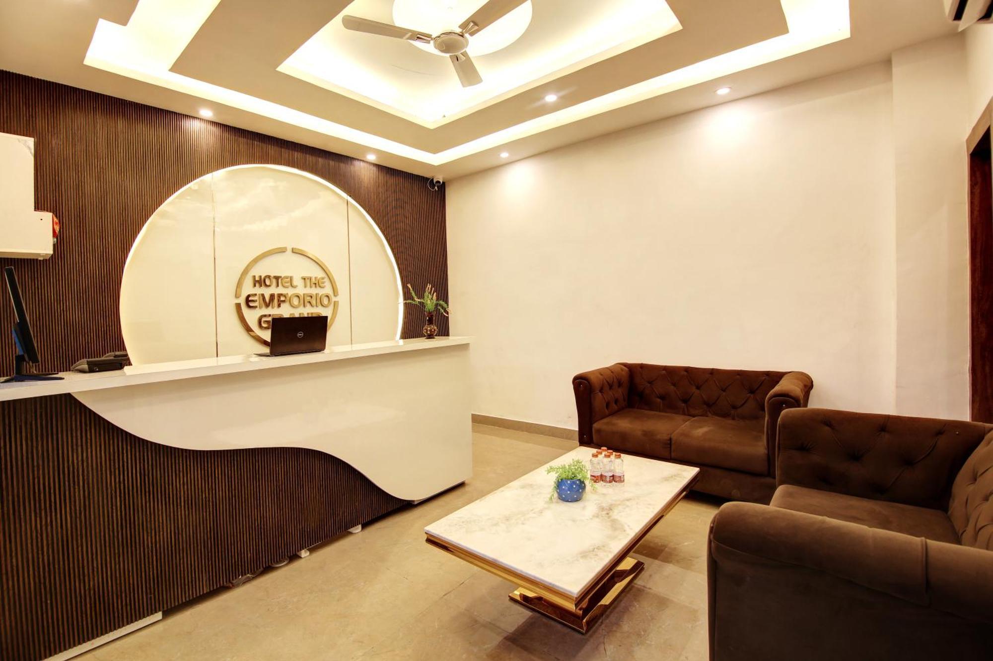 Hotel The Emporio Grand Near Vaishali Metro Station 加济阿巴德 外观 照片