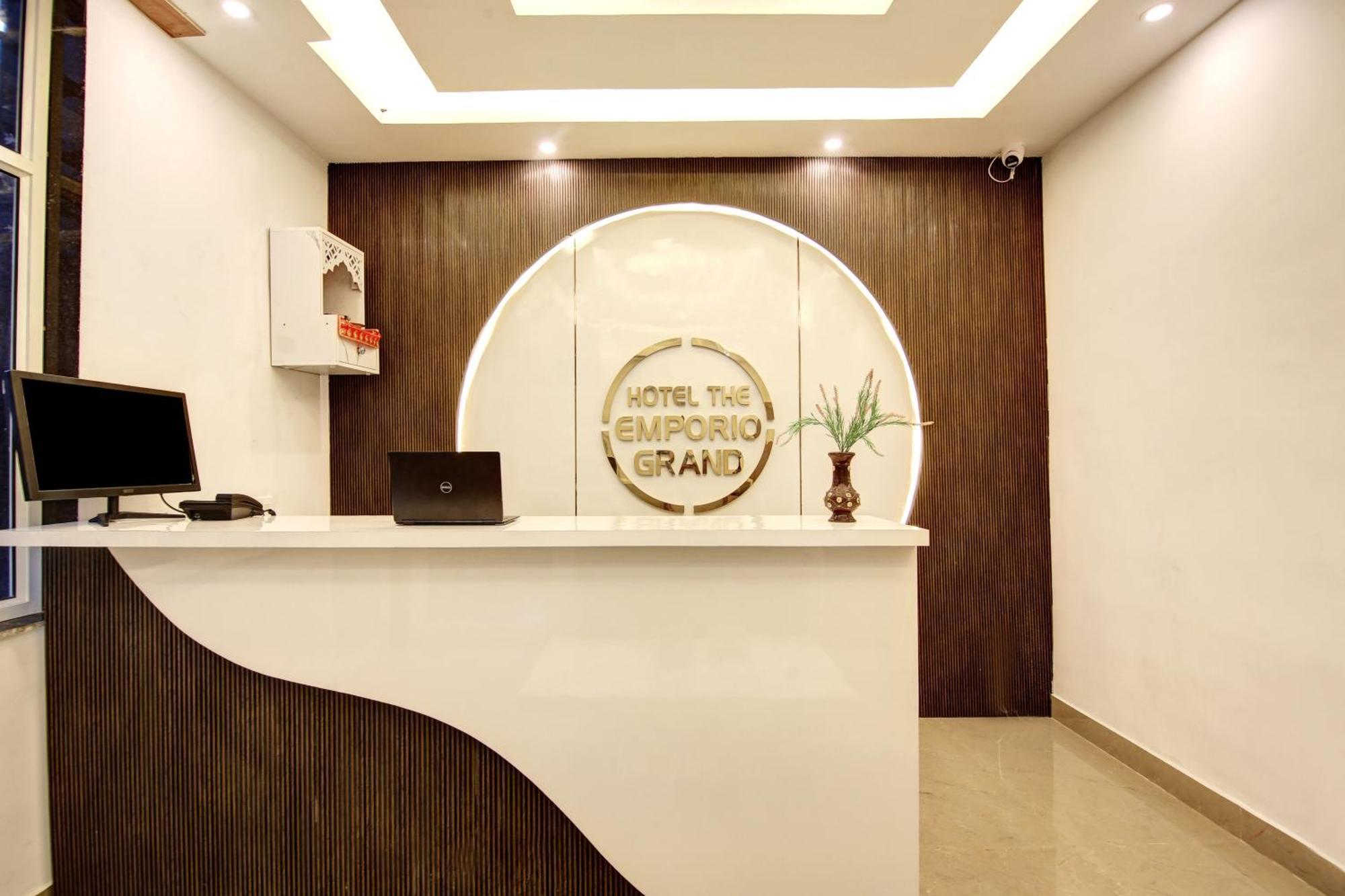 Hotel The Emporio Grand Near Vaishali Metro Station 加济阿巴德 外观 照片