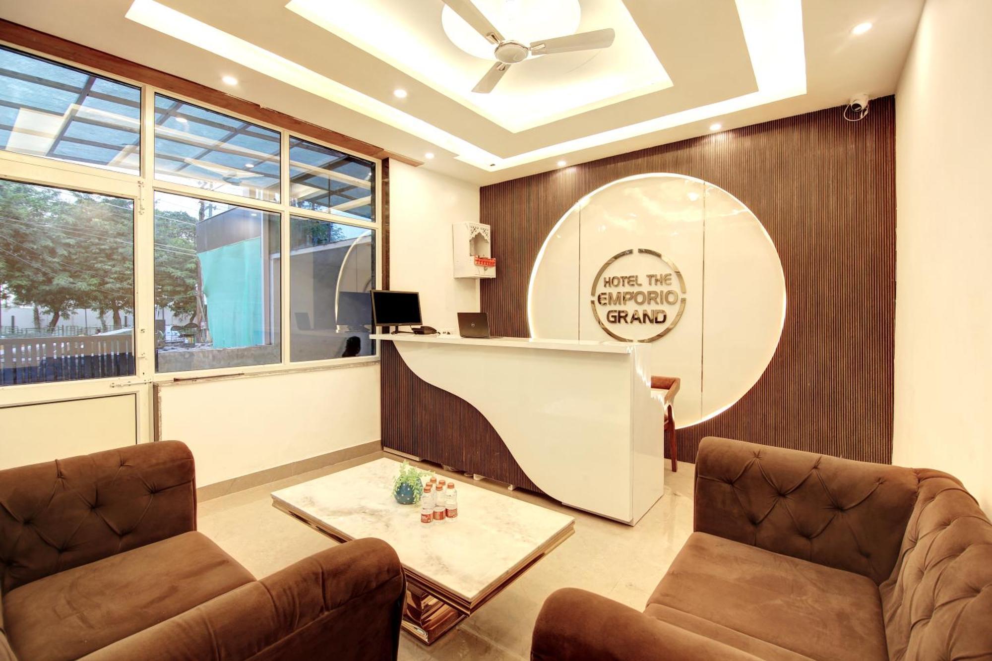 Hotel The Emporio Grand Near Vaishali Metro Station 加济阿巴德 外观 照片